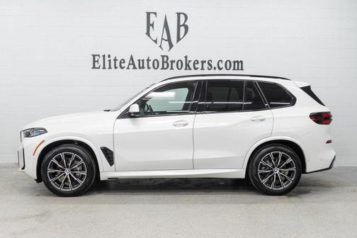 Mineral White Metallic 2025 BMW X5 xDrive40i