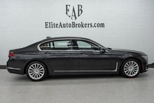 2022 BMW 740 i xDrive