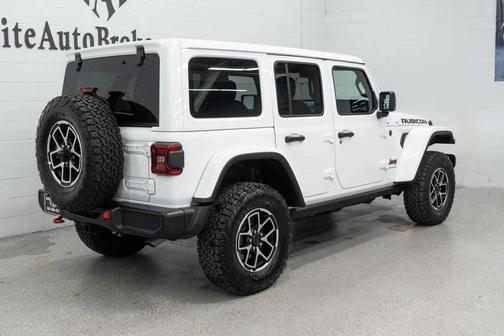 Bright White Clearcoat 2026 Jeep Wrangler Rubicon