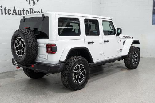 Bright White Clearcoat 2026 Jeep Wrangler Rubicon