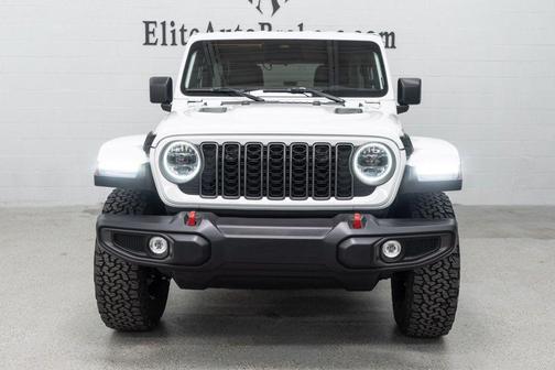 Bright White Clearcoat 2026 Jeep Wrangler Rubicon