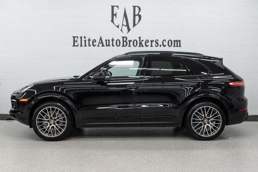 2023 Porsche Cayenne Platinum Edition