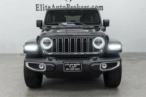 Granite Crystal Metallic Clearcoat 2025 Jeep Wrangler 4xe Sahara