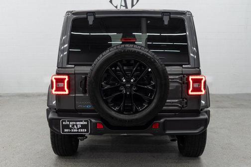 Granite Crystal Metallic Clearcoat 2025 Jeep Wrangler 4xe Sahara