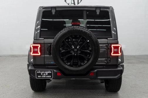 Granite Crystal Metallic Clearcoat 2025 Jeep Wrangler 4xe Sahara