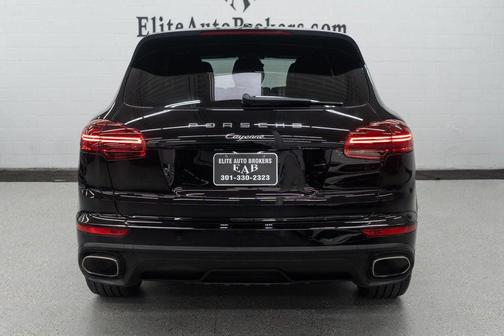 2017 Porsche Cayenne Platinum Edition