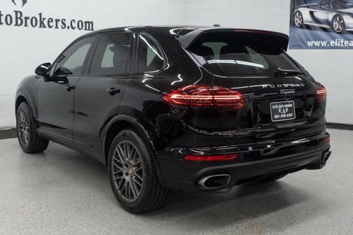 2017 Porsche Cayenne Platinum Edition