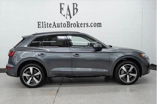 2022 Audi Q5 45 S line Prestige