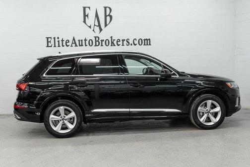 2023 Audi Q7 45 Premium Plus