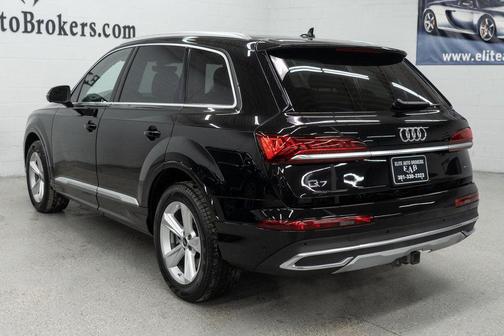 2023 Audi Q7 45 Premium Plus