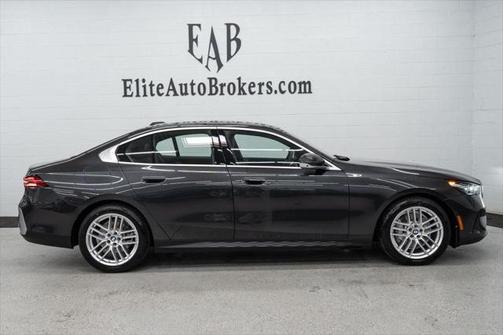 2024 BMW 530 i xDrive