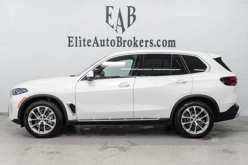 Mineral White Metallic 2026 BMW X5 xDrive40i