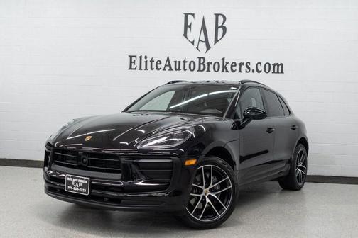 2023 Porsche Macan Base