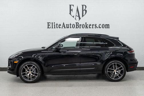 2023 Porsche Macan Base