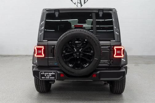 Granite Crystal Metallic Clearcoat 2025 Jeep Wrangler 4xe Sahara