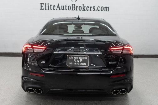 2022 Maserati Ghibli Modena Q4