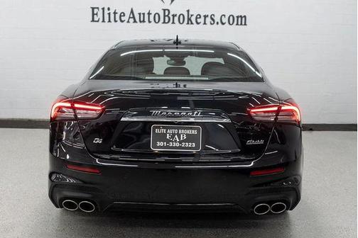 2022 Maserati Ghibli Modena Q4