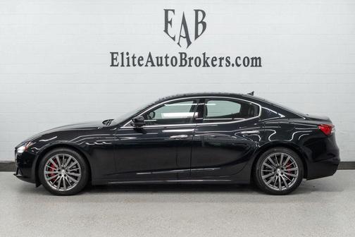 2022 Maserati Ghibli Modena Q4
