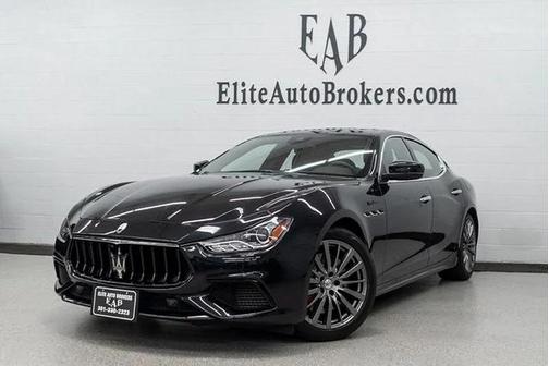 2022 Maserati Ghibli Modena Q4