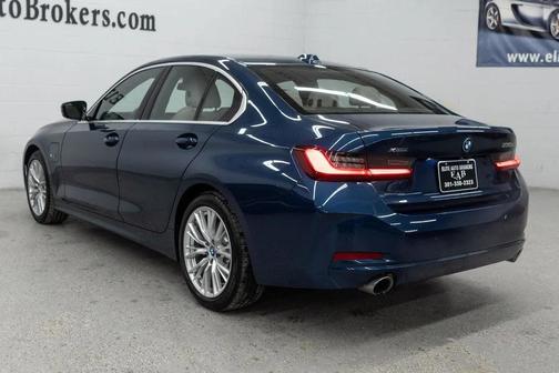 2023 BMW 330e xDrive