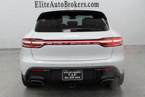 2023 Porsche Macan Base