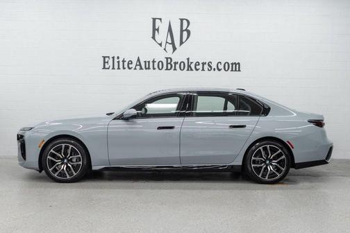 Brooklyn Grey Metallic 2026 BMW 740 xDrive