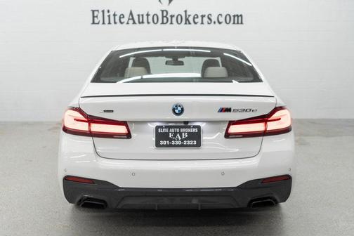 Alpine White 2023 BMW 530e Base