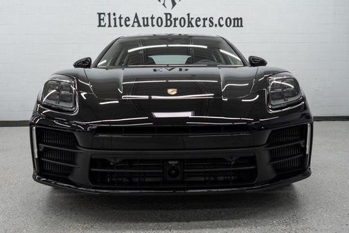 2024 Porsche Panamera 4