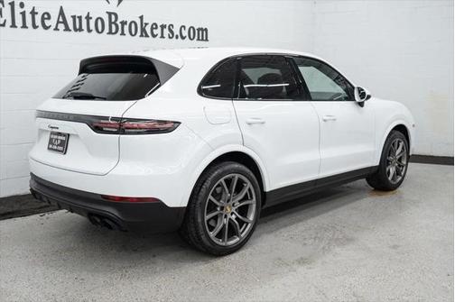 2023 Porsche Cayenne Platinum Edition