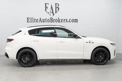 Bianco 2022 Maserati Levante GT