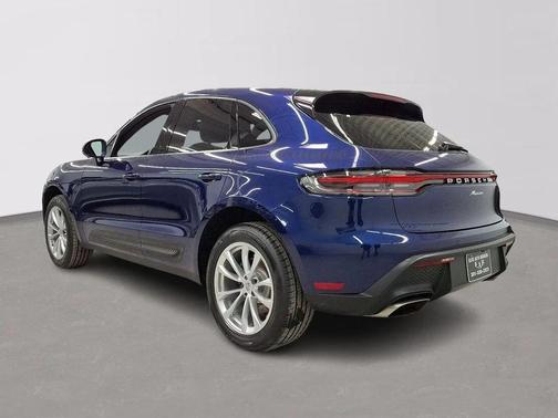 2023 Porsche Macan Base