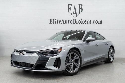 Florett Silver Metallic 2024 Audi e-tron GT Premium Plus quattro