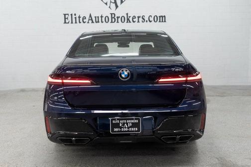 Tanzanite Blue II Metallic 2025 BMW 760 xDrive