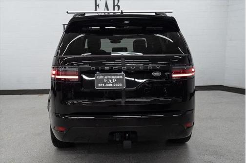 2023 Land Rover Discovery P300 S R-Dynamic