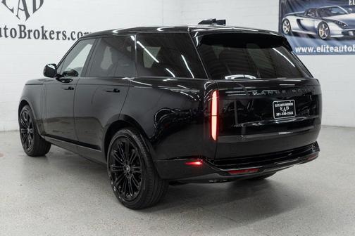 Santorini Black Metallic 2025 Land Rover Range Rover P530 SE