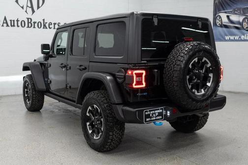 Black Clearcoat 2025 Jeep Wrangler 4xe Rubicon