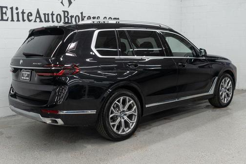 Black Sapphire Metallic 2026 BMW X7 xDrive40i