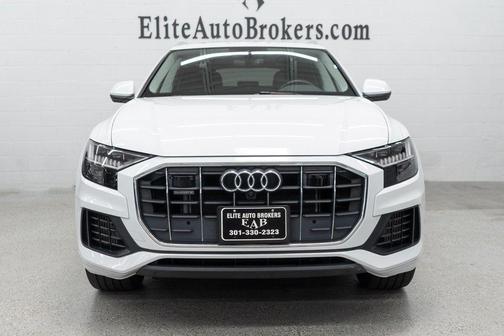 Glacier White Metallic 2023 Audi Q8 55 Premium