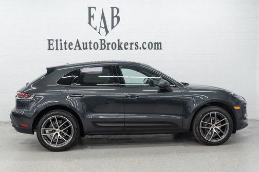 2023 Porsche Macan Base