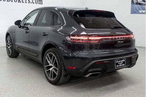 2023 Porsche Macan Base