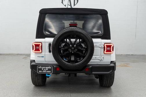 Bright White Clearcoat 2023 Jeep Wrangler 4xe Sahara