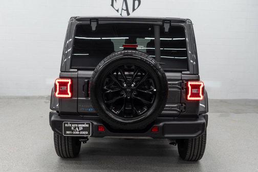 Granite Crystal Metallic Clearcoat 2025 Jeep Wrangler 4xe Sahara