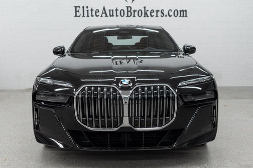 Black Sapphire Metallic 2023 BMW 760 i xDrive