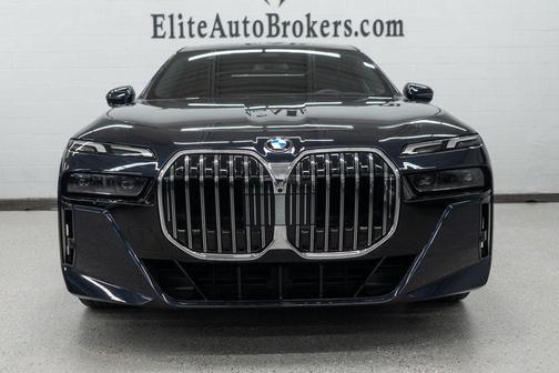 2025 BMW 740 xDrive