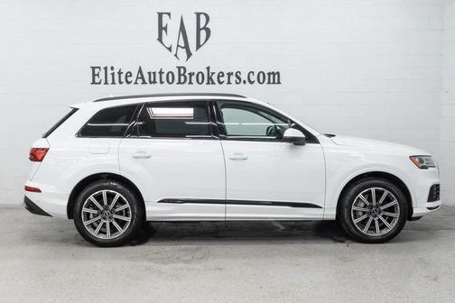 Glacier White Metallic 2023 Audi Q7 45 Premium Plus