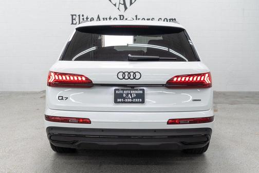 Glacier White Metallic 2023 Audi Q7 45 Premium Plus