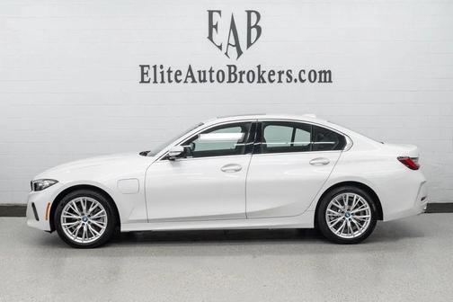 2024 BMW 330e xDrive
