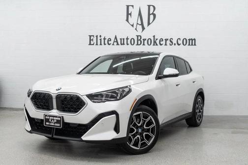 Mineral White Metallic 2025 BMW X2 xDrive28i