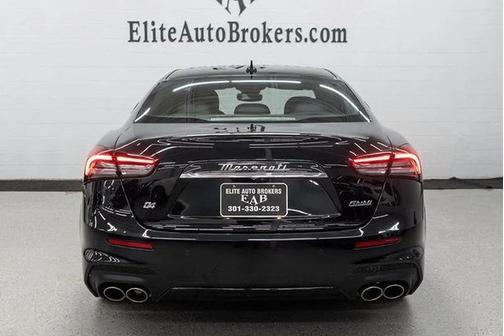2022 Maserati Ghibli Modena Q4