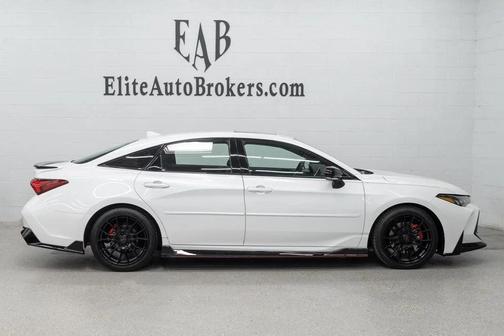 Wind Chill Pearl 2020 Toyota Avalon TRD